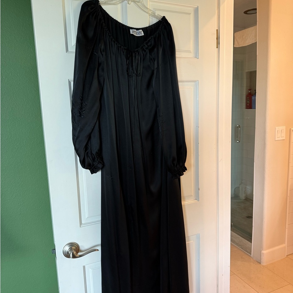 Elegant Black Long Sleeve Dress